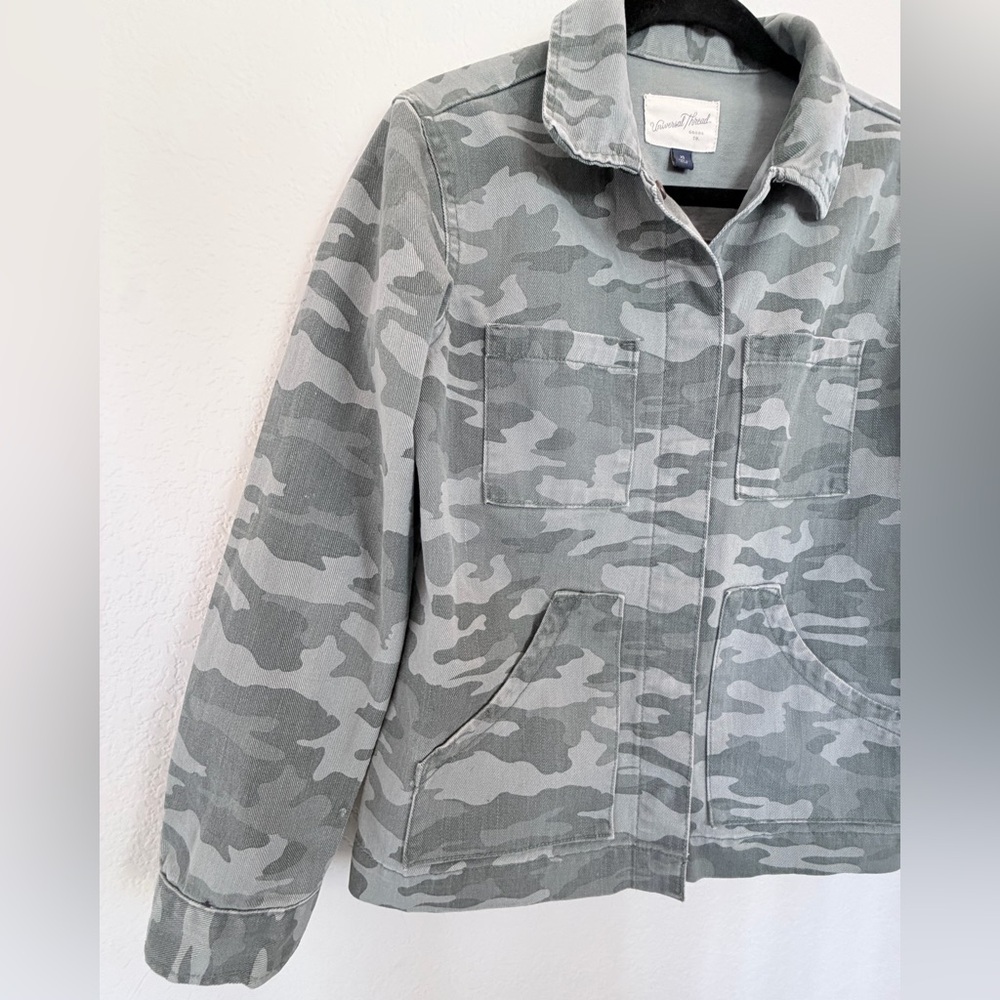 Universal Thread Camo Jacket - image 3